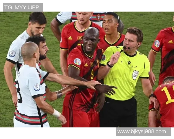 足球队队长袖标的意义与象征解析以及对球队凝聚力的影响